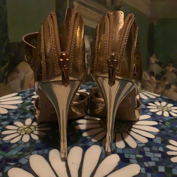 Sam Edelman Gold Sandals - Picture 3 of 5
